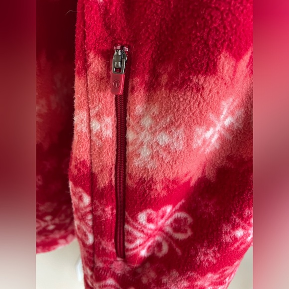 Talbots Fleece Jacket Red White Snowflake Full Zip Cozy Soft Size Large - Picture 10 of 13